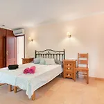Villa Vista 28 *